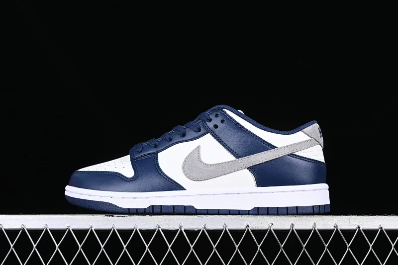 All categories Nk SB Dunk series Nk SB Dunk Low low-top sneakers Nk Dunk Low "Midnight Navy" blue and white SB low-top sports and leisure sneakers FD9749-400